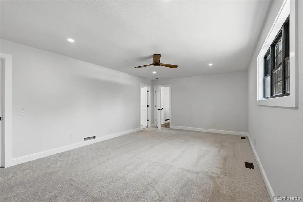 5557 S Hillside Street Greenwood Village CO 80111