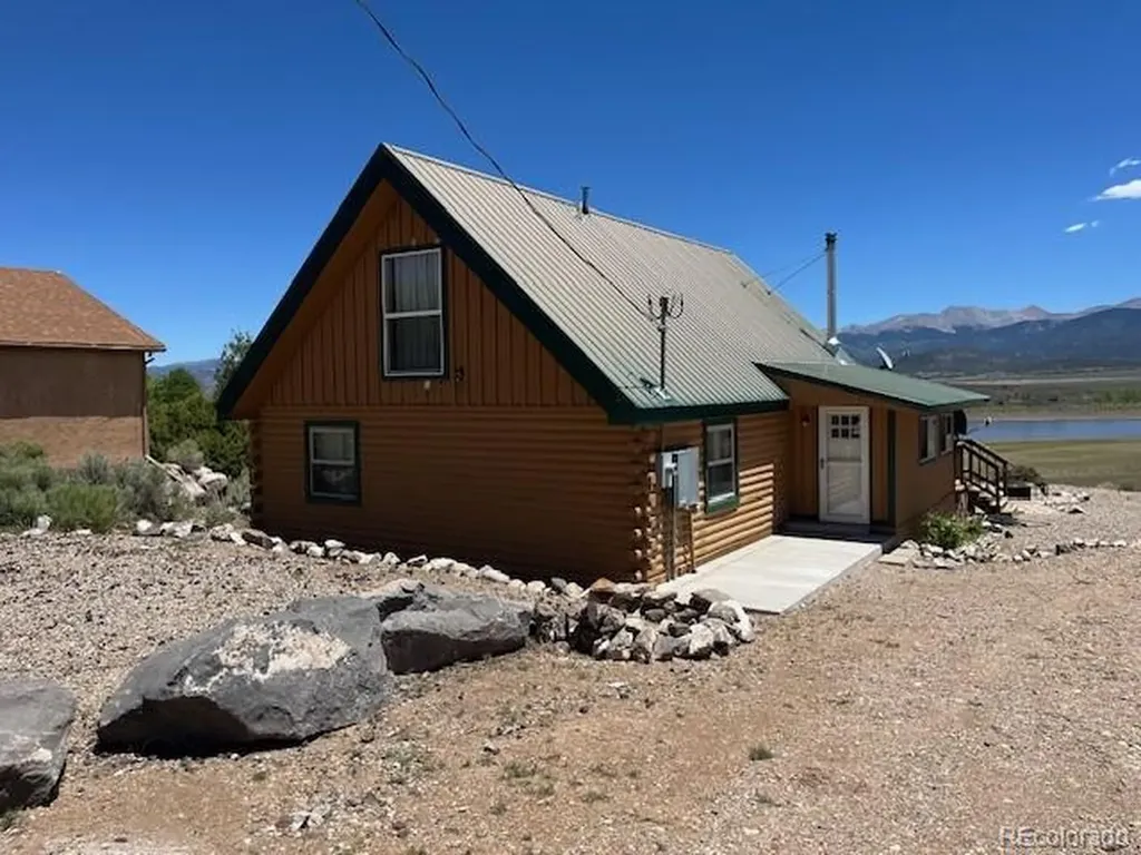 6445 Shoreline Drive San Luis CO 81152
