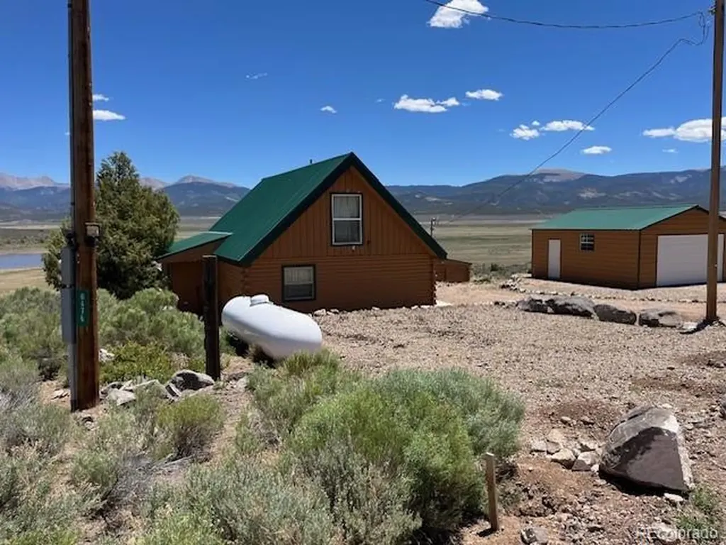 6445 Shoreline Drive San Luis CO 81152