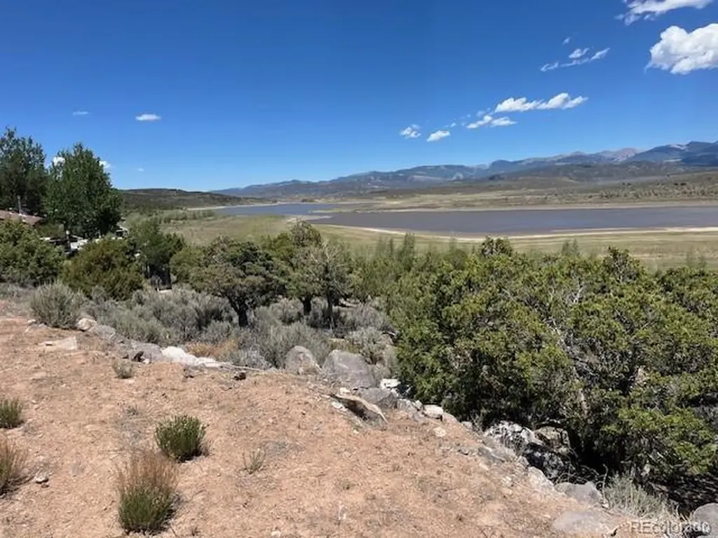 6445 Shoreline Drive San Luis CO 81152