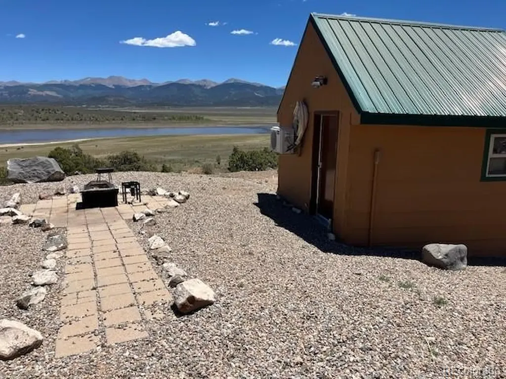 6445 Shoreline Drive San Luis CO 81152