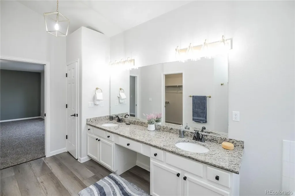 20013 E Caspian Circle Aurora CO 80013