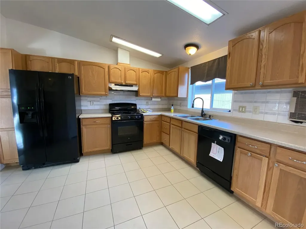 611 W 4th Avenue Denver CO 80223