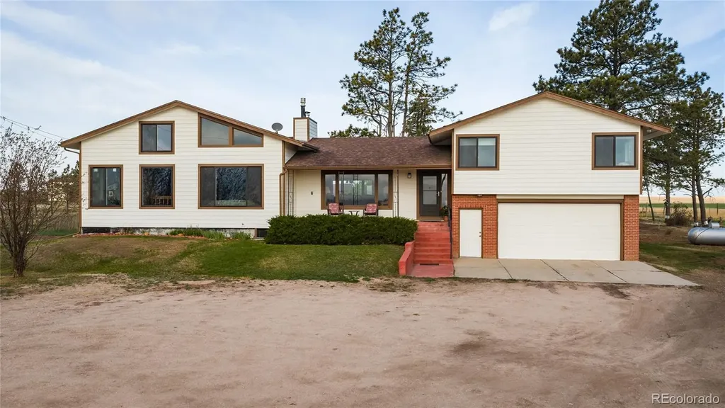 Elbert CO, 23921 County Road 15-21