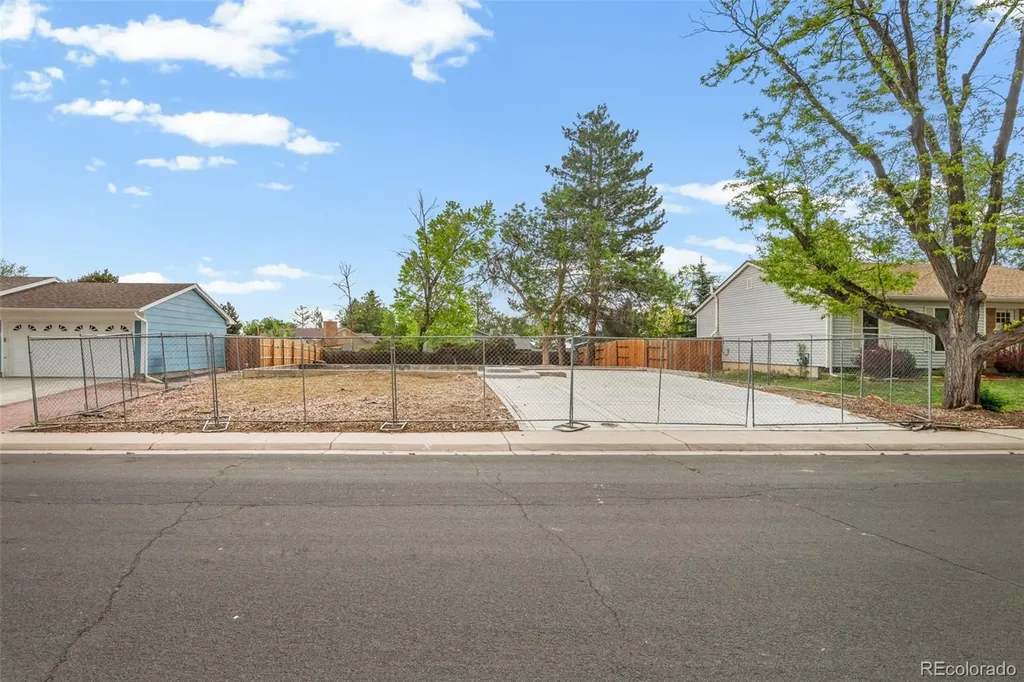 1860 S Truckee Way Aurora CO 80017