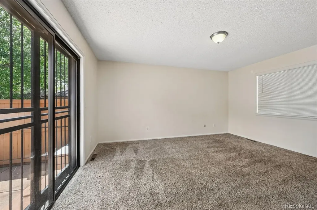 82 S Eagle Circle Aurora CO 80012
