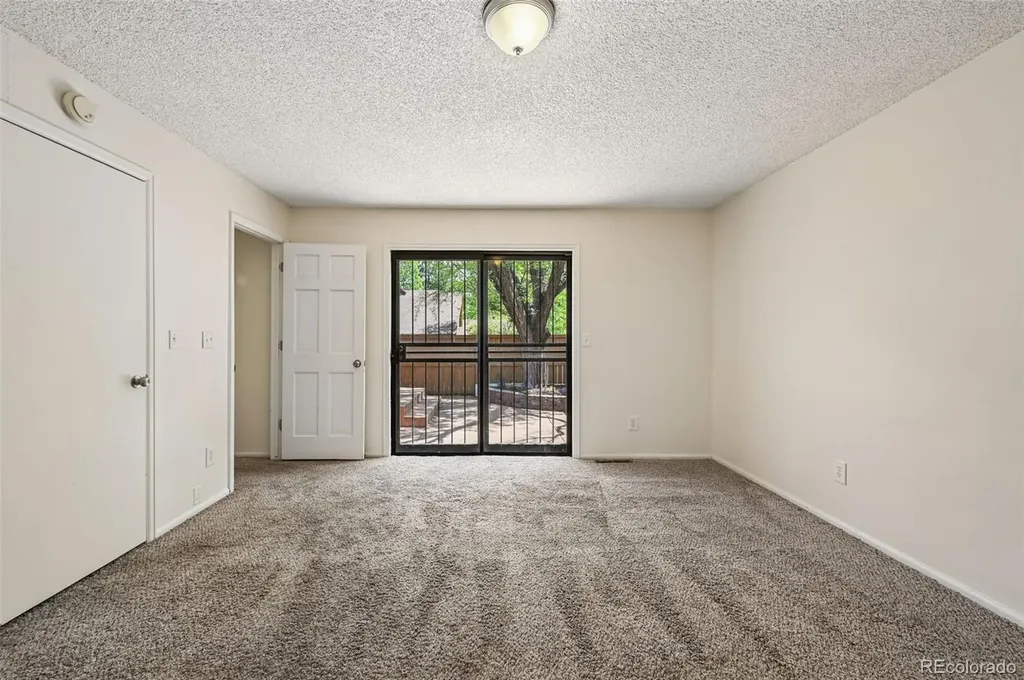 82 S Eagle Circle Aurora CO 80012