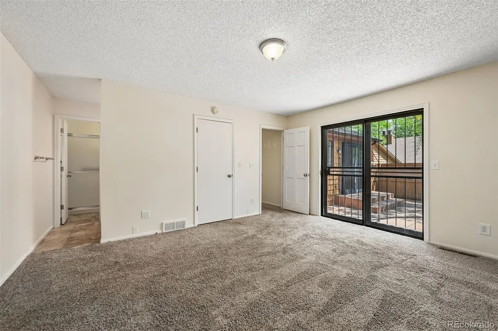 82 S Eagle Circle Aurora CO 80012