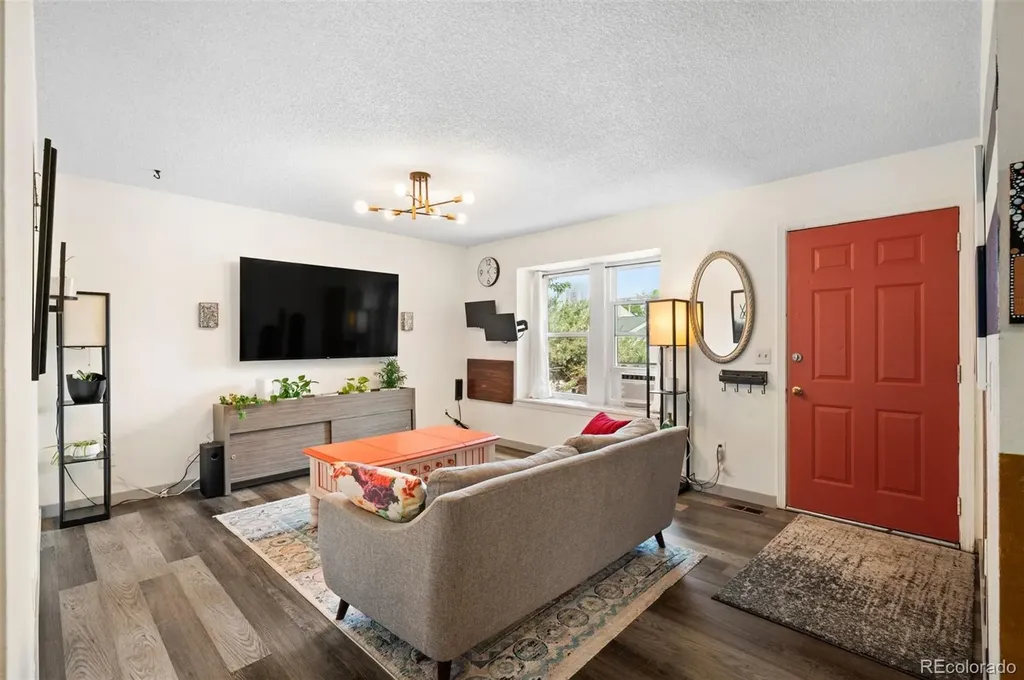 1927 Cathay Court Aurora CO 80011