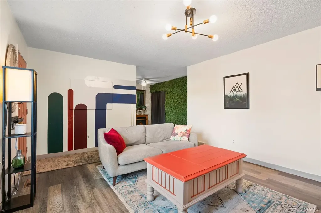 1927 Cathay Court Aurora CO 80011