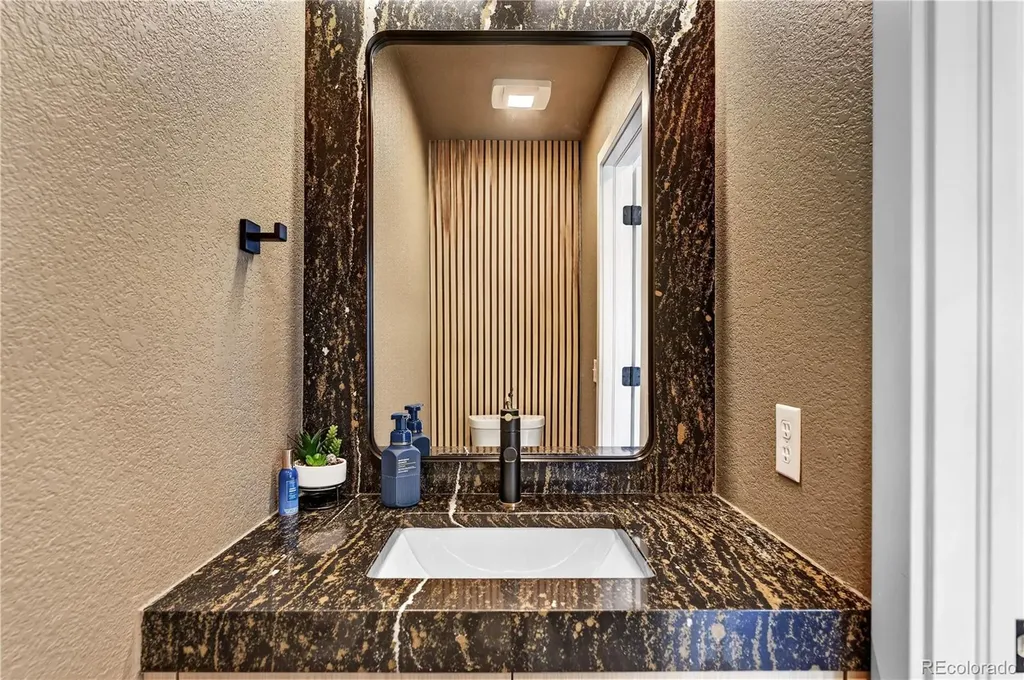 22104 E Belleview Lane Aurora CO 80015