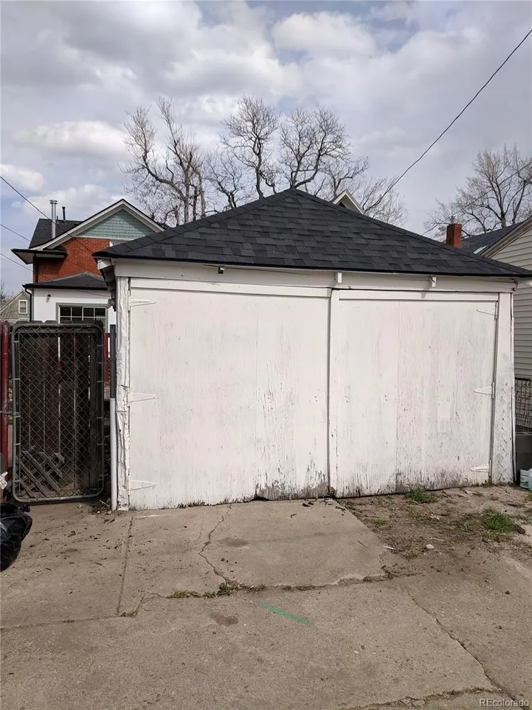 4239 Umatilla Street Denver CO 80211