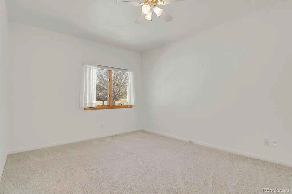 470 S Soaring Eagle Drive Pueblo CO 81007