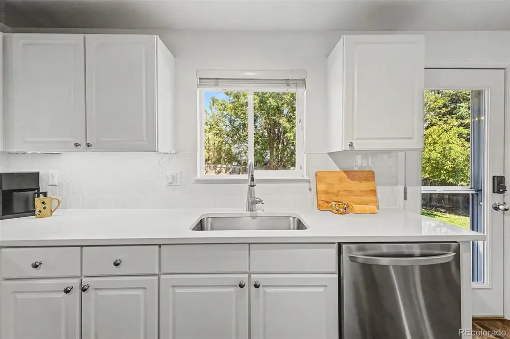 12520 Eliot Street Broomfield CO 80020