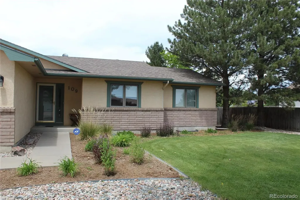 109 S Chi Chi Drive Pueblo CO 81007
