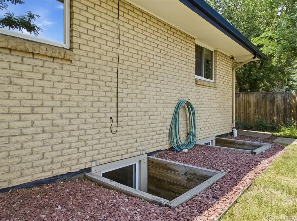 6651 E Ithaca Place Denver CO 80237