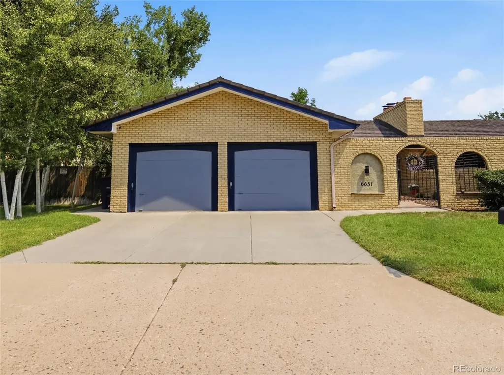 6651 E Ithaca Place Denver CO 80237