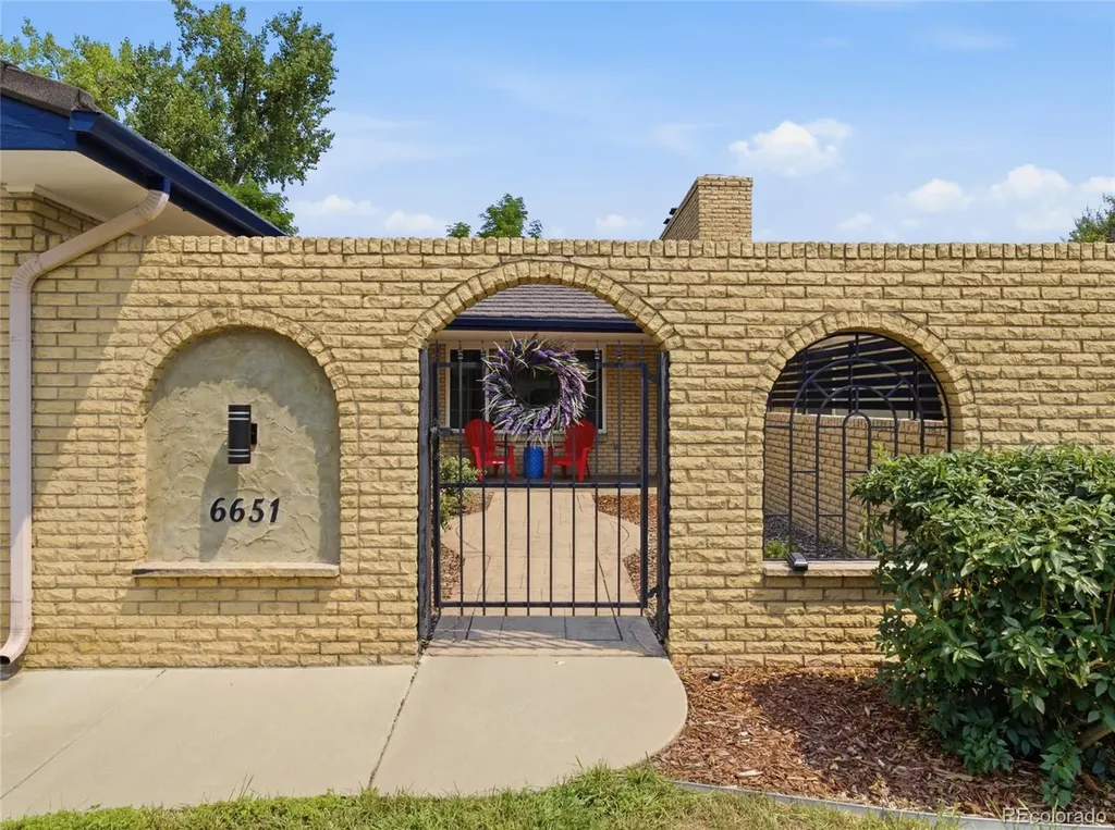 6651 E Ithaca Place Denver CO 80237