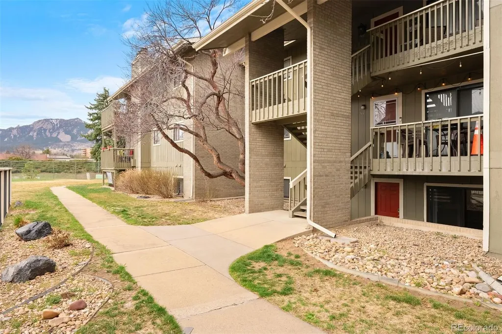 695 Manhattan Drive Boulder CO 80303