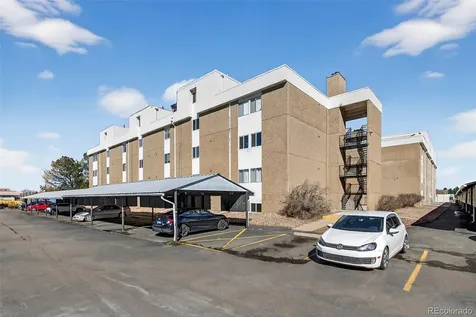 384 S Ironton Street Aurora CO 80012