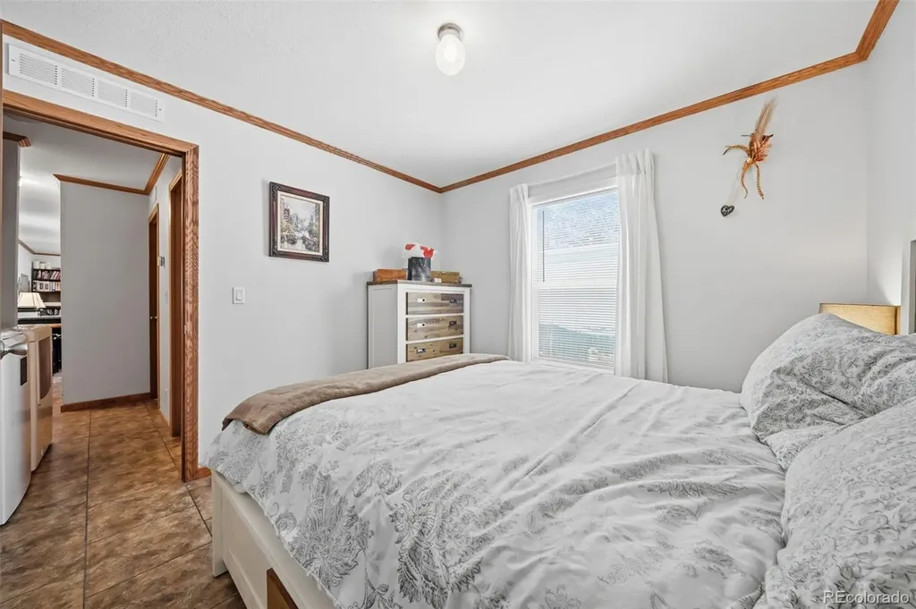 27572 State Highway 67 Woodland Park CO 80863