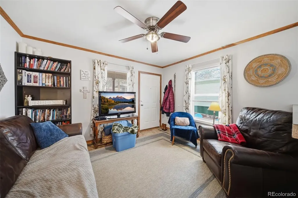 27572 State Highway 67 Woodland Park CO 80863