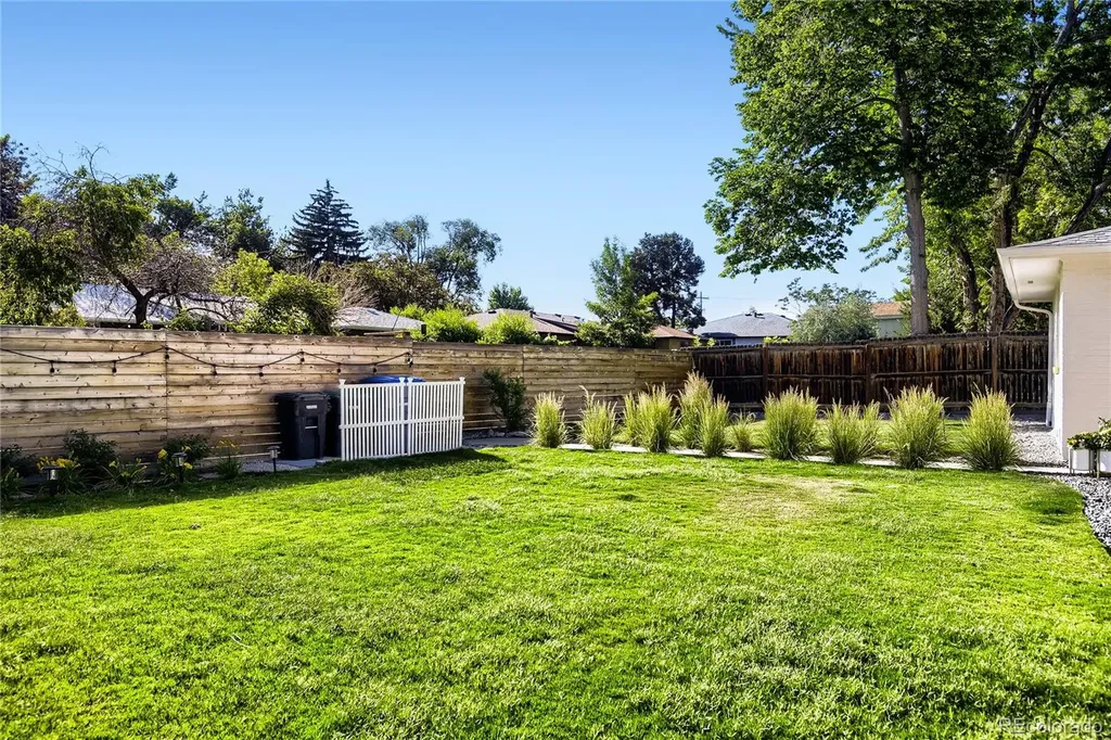 1241 Vivian Street Longmont CO 80501