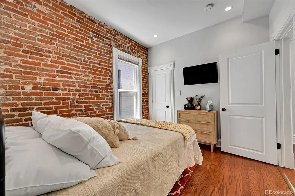 1208 S Pennsylvania Street Denver CO 80210