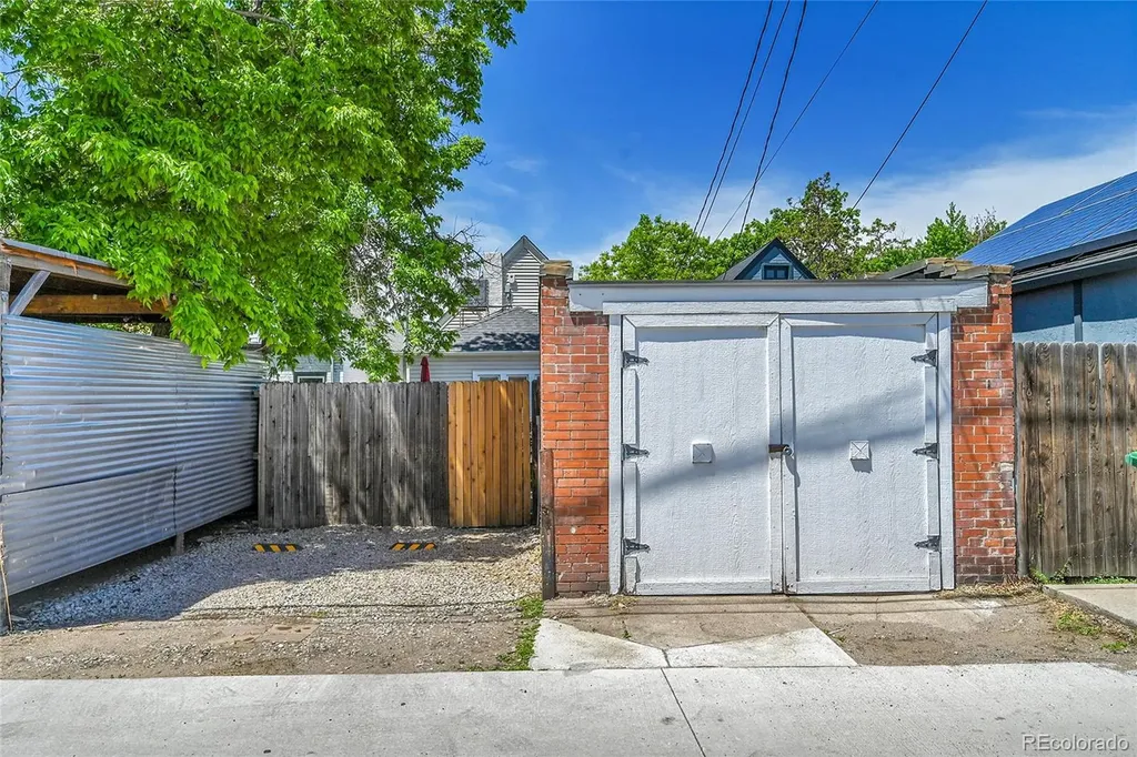 1208 S Pennsylvania Street Denver CO 80210