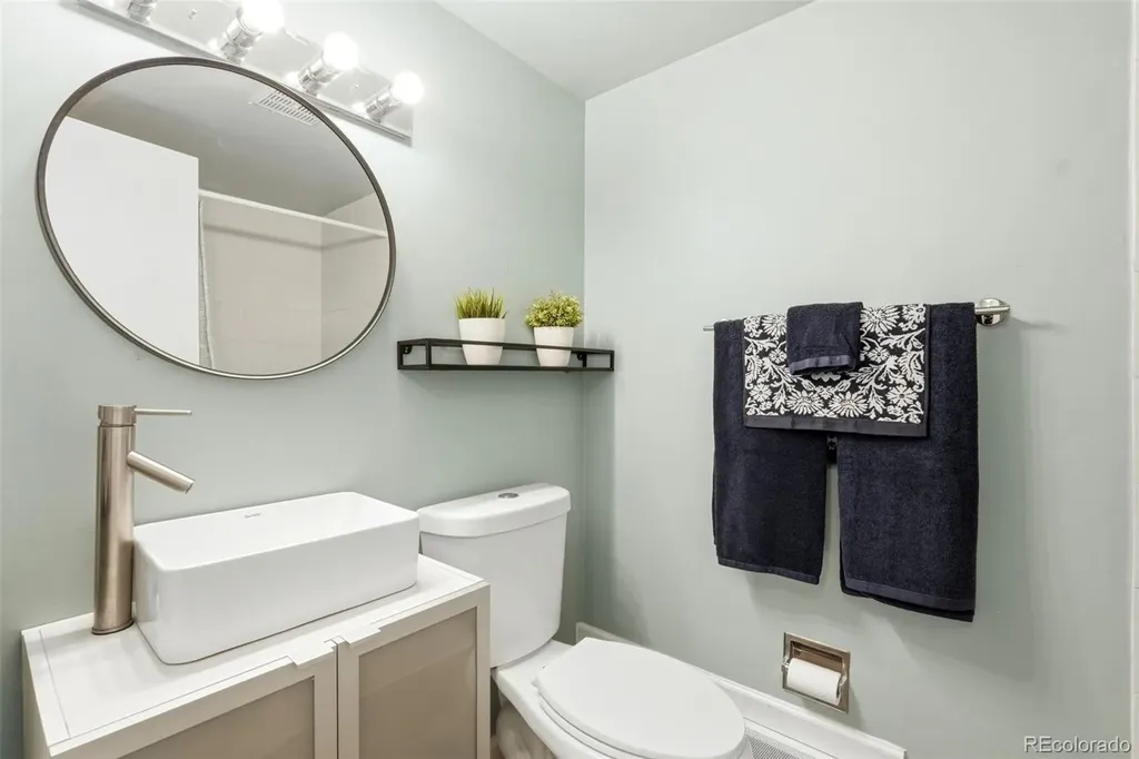 1265 Elizabeth Street Denver CO 80206