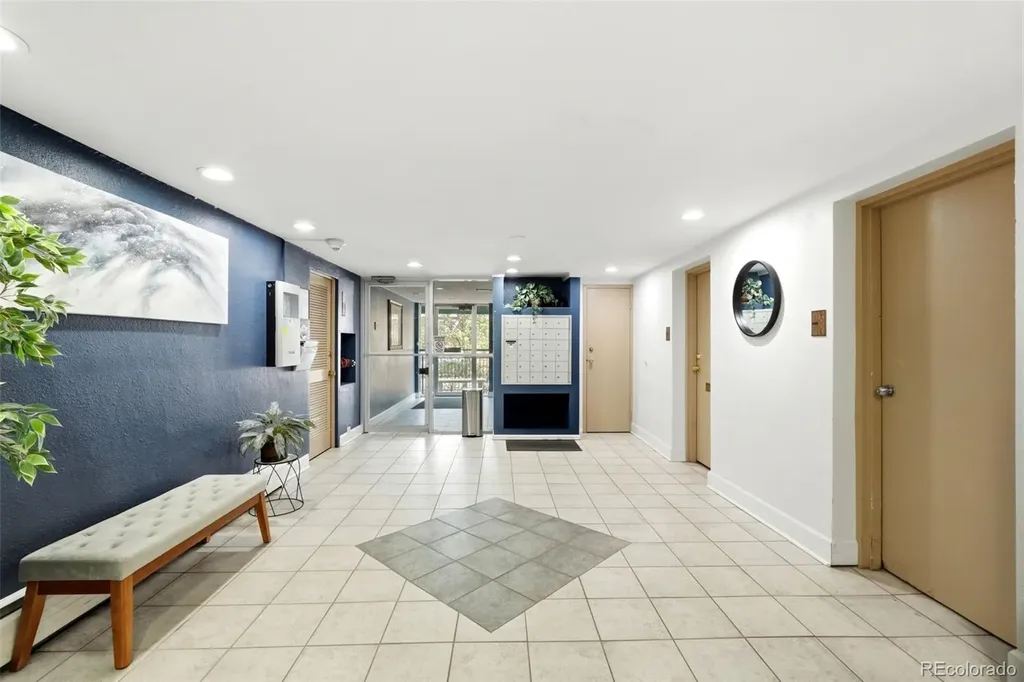 1265 Elizabeth Street Denver CO 80206