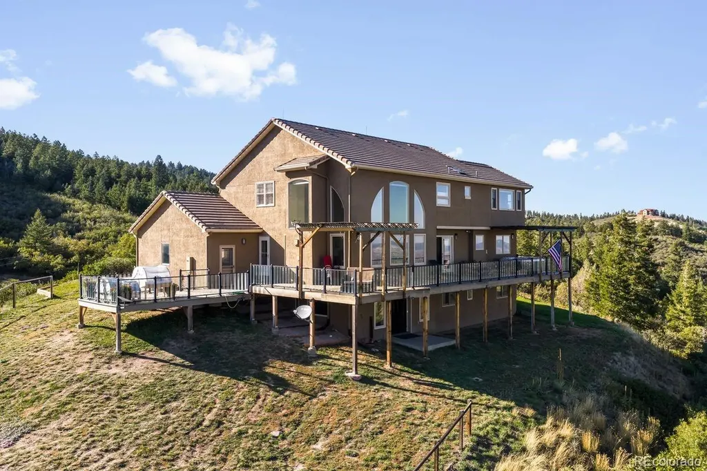 4141 Majestic Mountain Lane Sedalia CO 80135