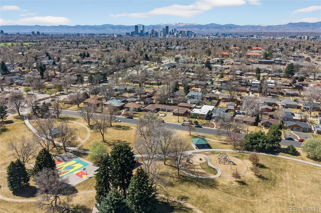 3688 Dexter Court Denver CO 80207