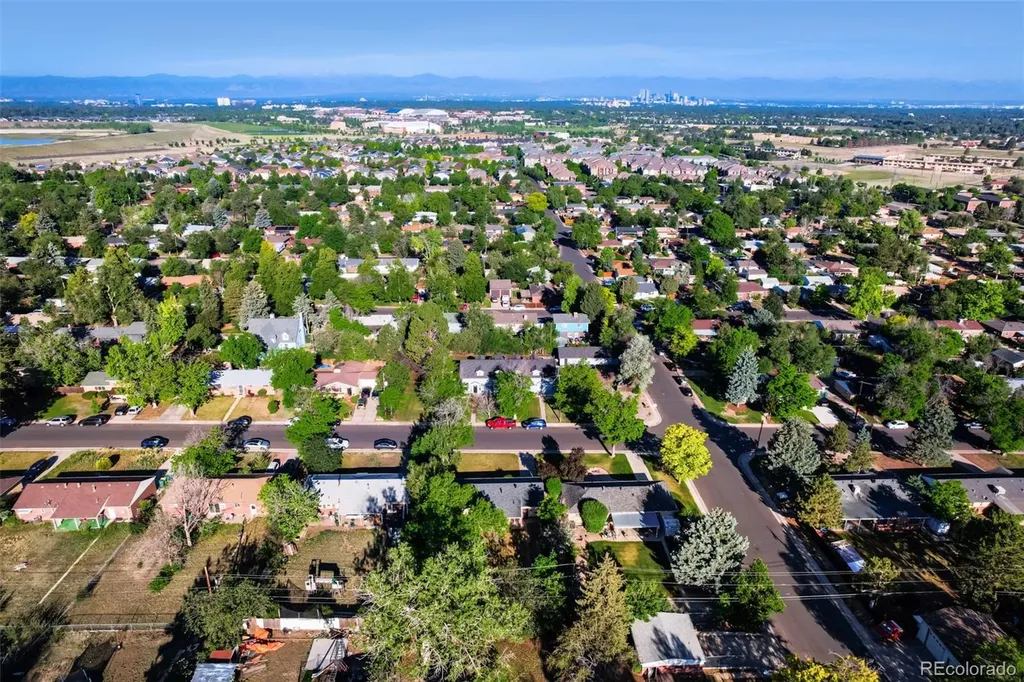 493 Fulton Street Aurora CO 80010