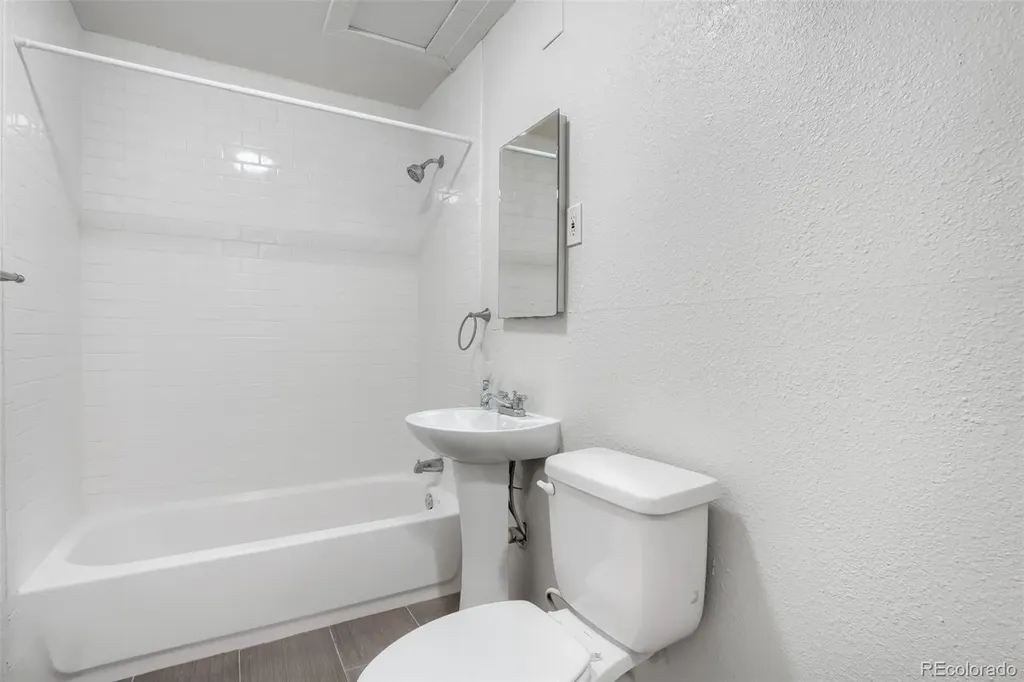 493 Fulton Street Aurora CO 80010