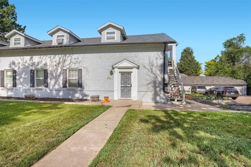 493 Fulton Street Aurora CO 80010