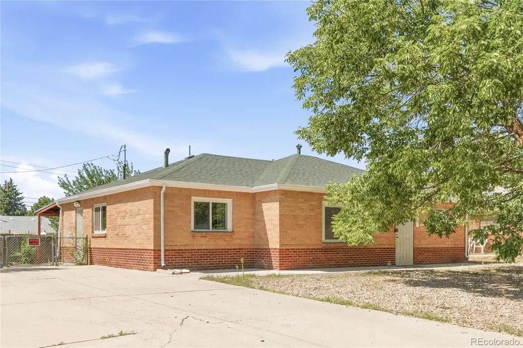 1070 Elm Place Denver CO 80229