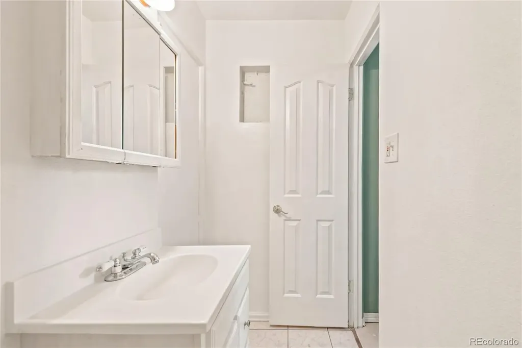 1070 Elm Place Denver CO 80229