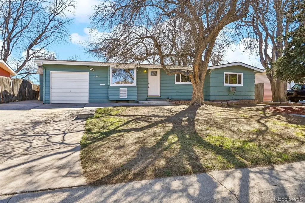 2580 Valley View Drive Denver CO 80221