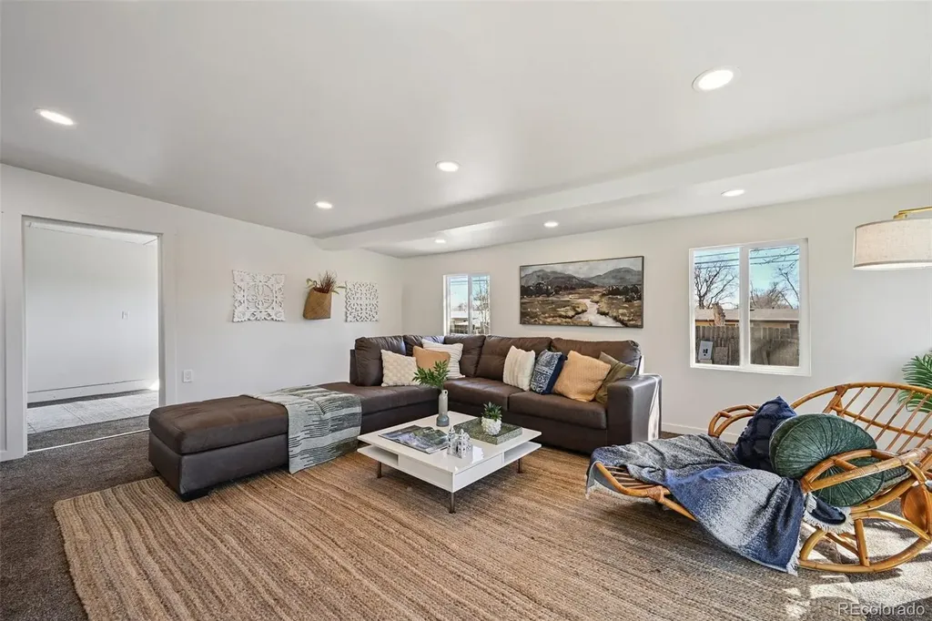 2580 Valley View Drive Denver CO 80221
