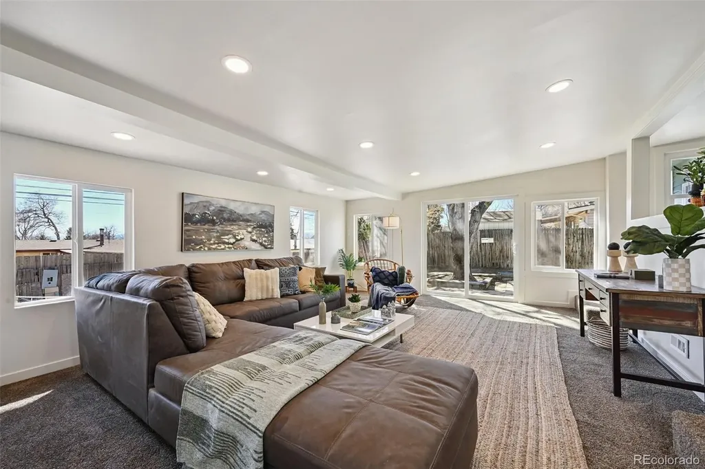 2580 Valley View Drive Denver CO 80221