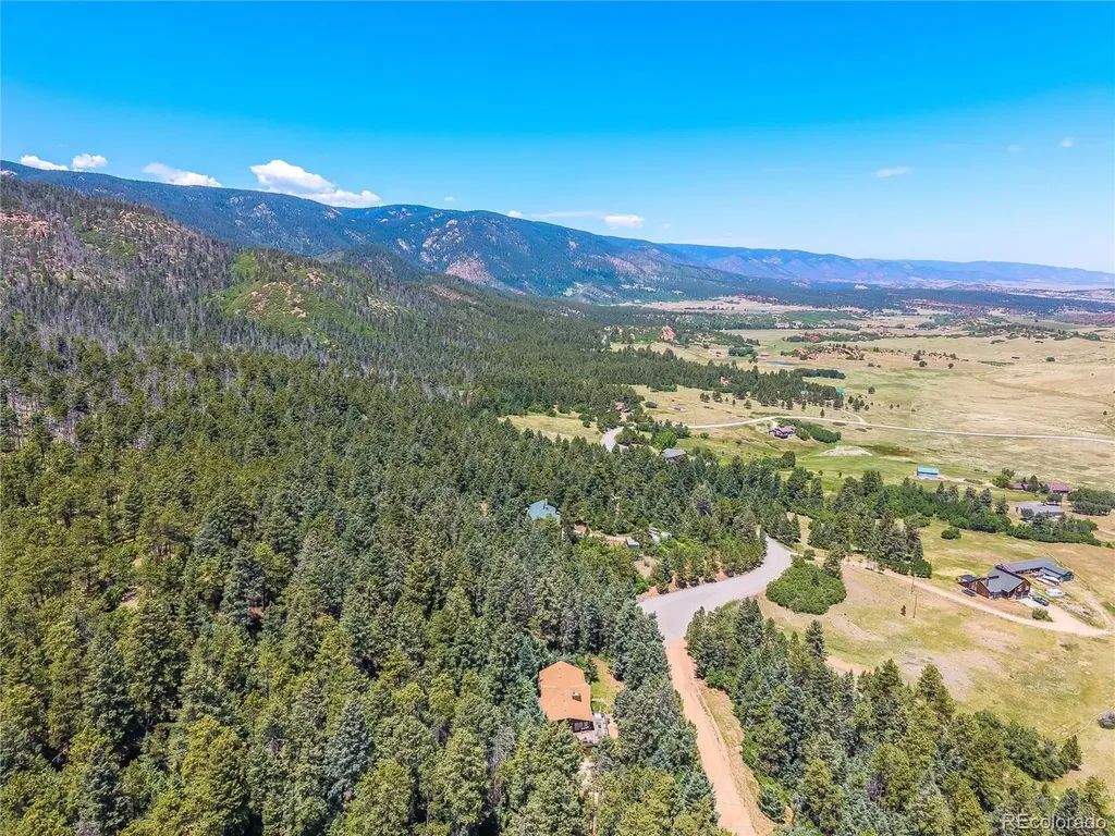 2924 Valley Park Drive Larkspur CO 80118