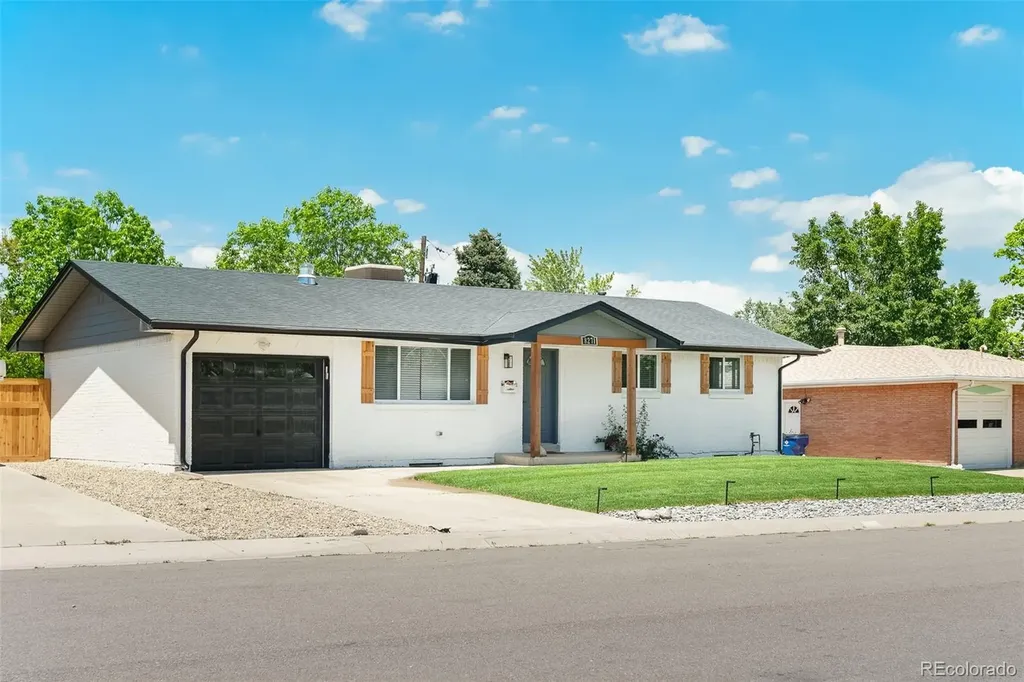 8271 Bluebell Way Denver CO 80221