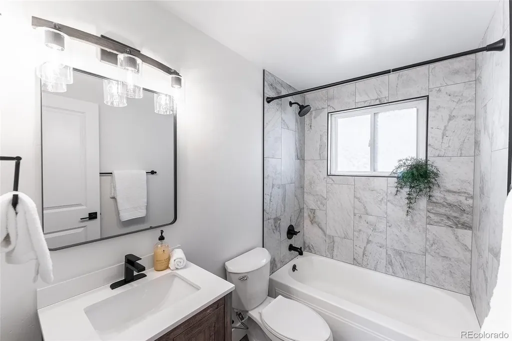 8271 Bluebell Way Denver CO 80221