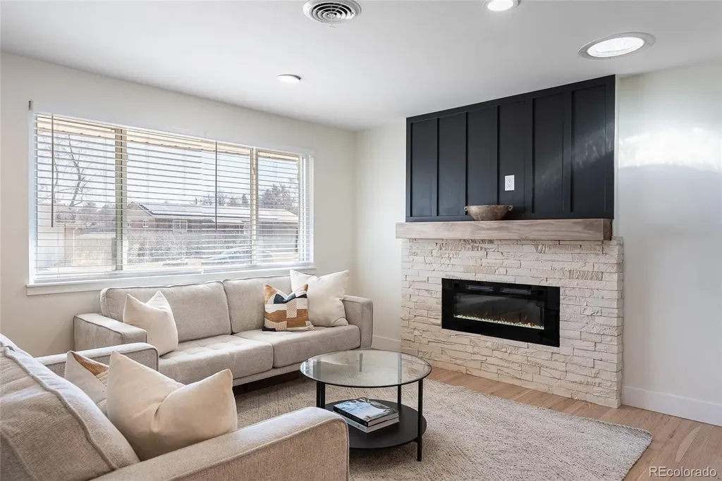 8271 Bluebell Way Denver CO 80221