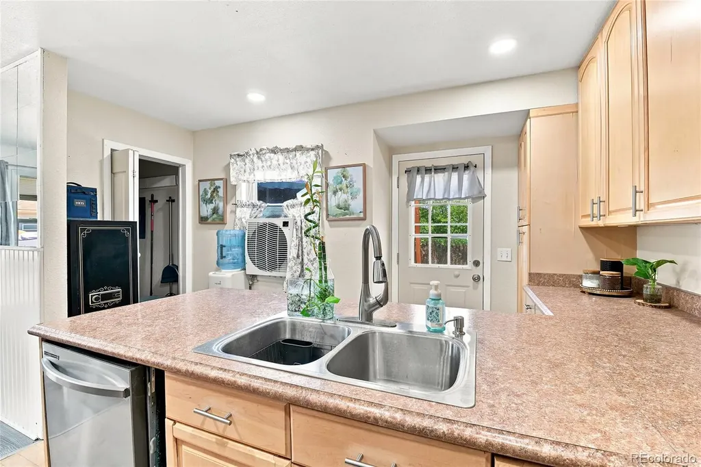 9410 High Street Denver CO 80229