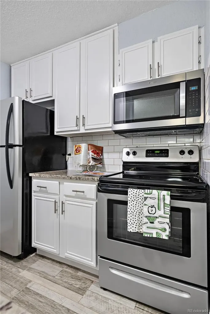 2281 S Vaughn Way Aurora CO 80014