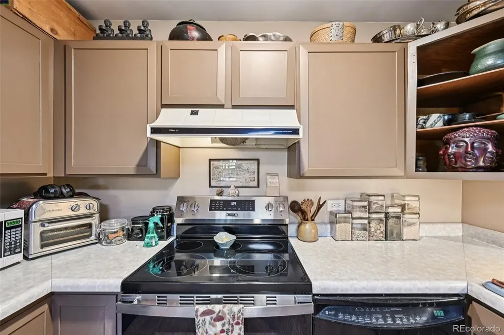 650 S Alton Way Denver CO 80247