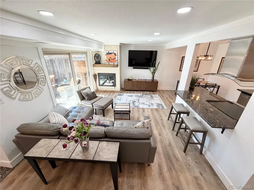 7995 E Mississippi Avenue Denver CO 80247
