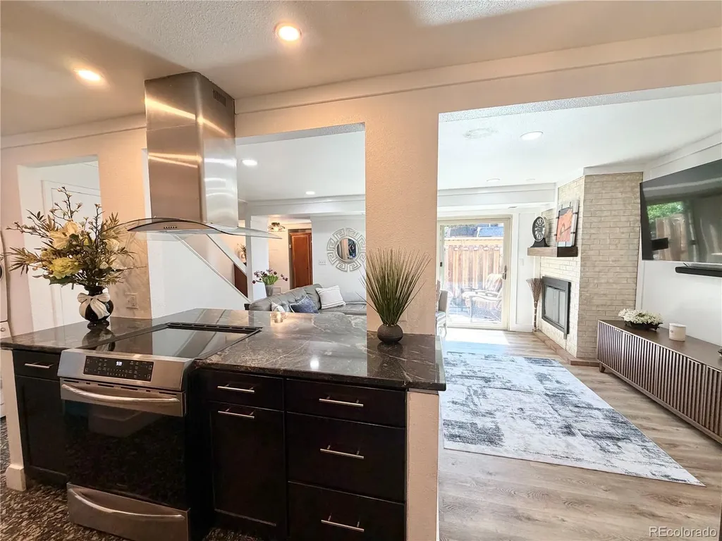 7995 E Mississippi Avenue Denver CO 80247